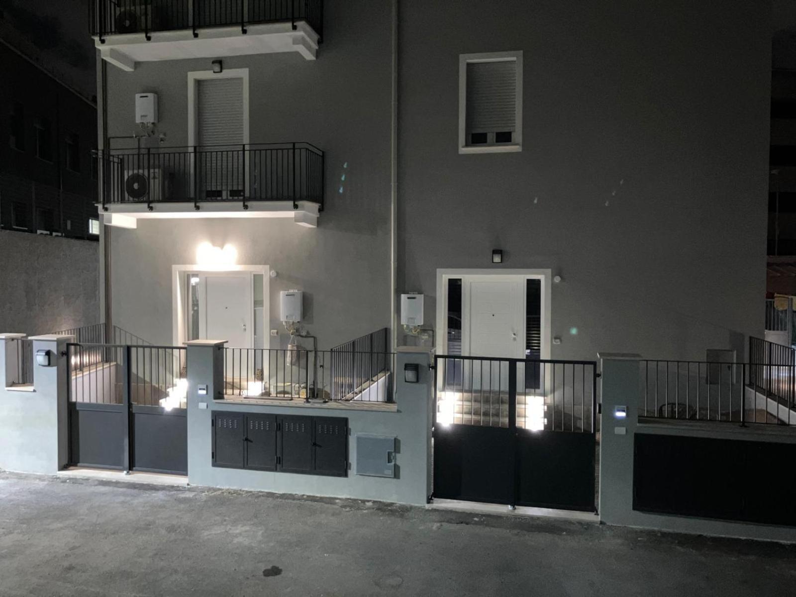 Rebibbia Guest Art Metro B Apartamento *
